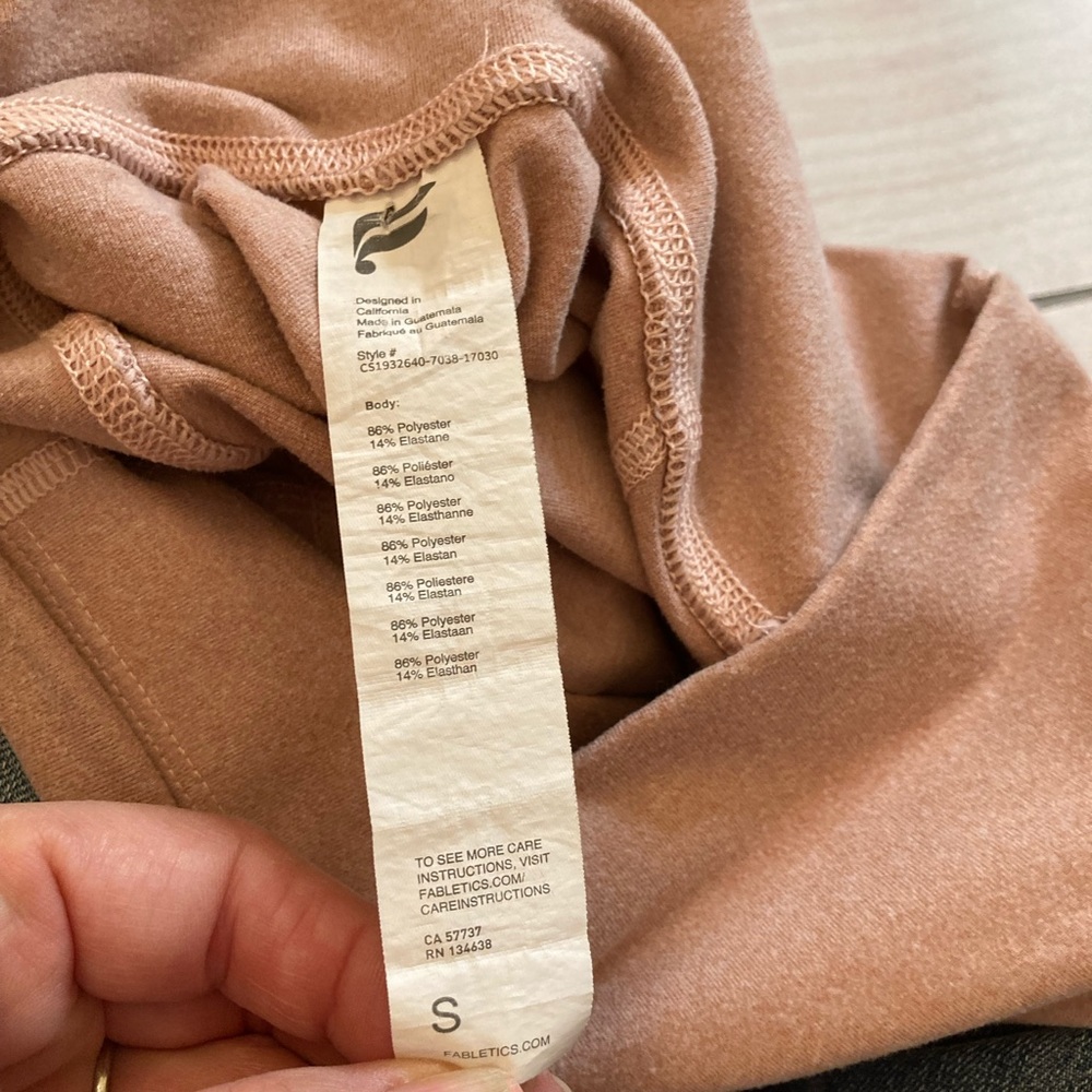 Fabletics leggings. - Picture 5 of 6